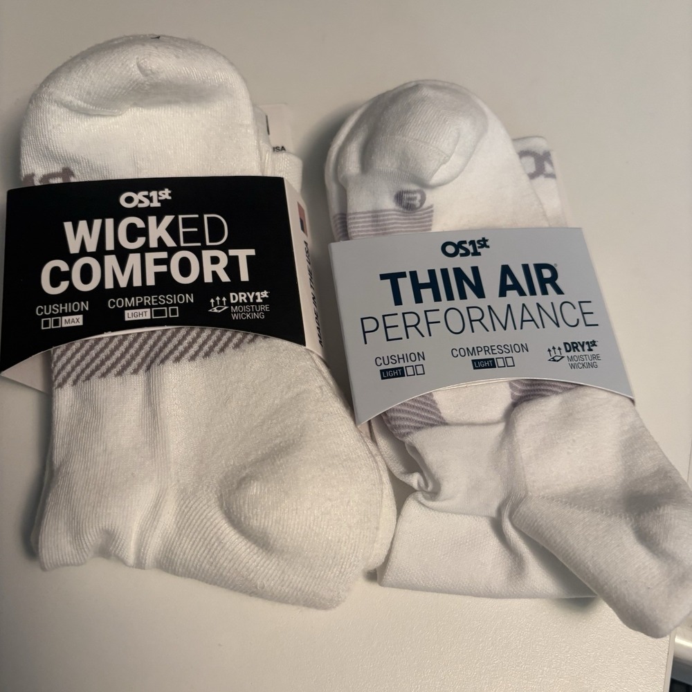 OS1st Wicked Socks Light Compression x 2 Medium Crew Moisture Wicking